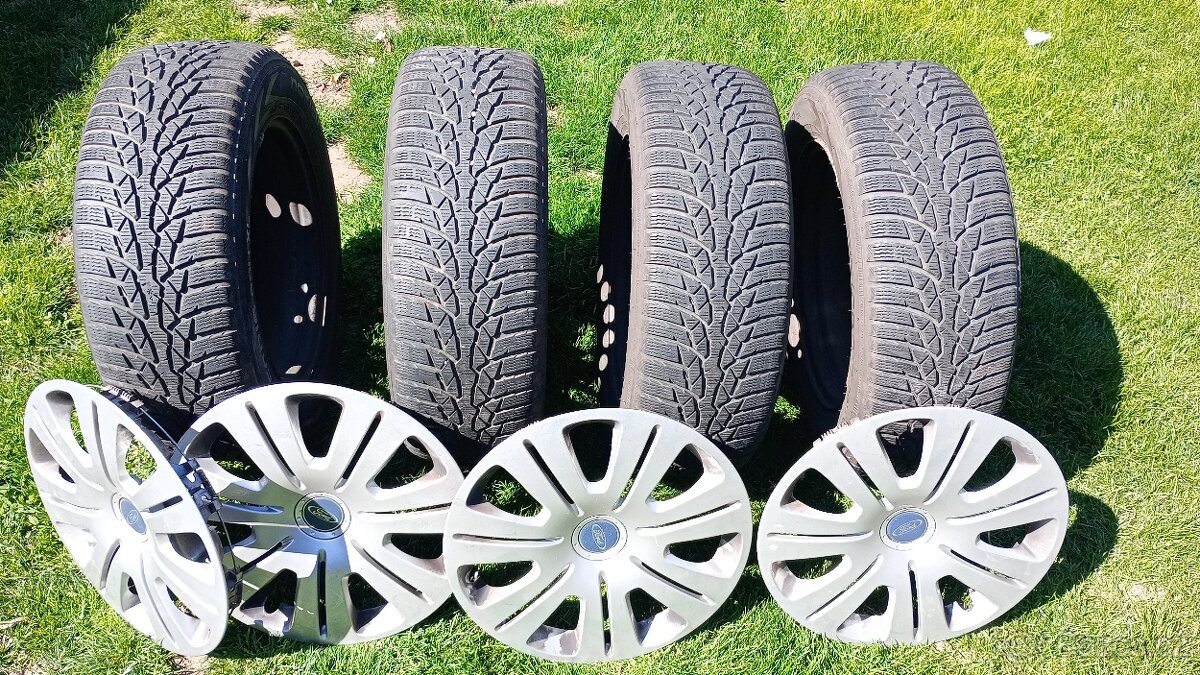 Zimní pneumatiky plus disk a originální kryty 215/60 R16
