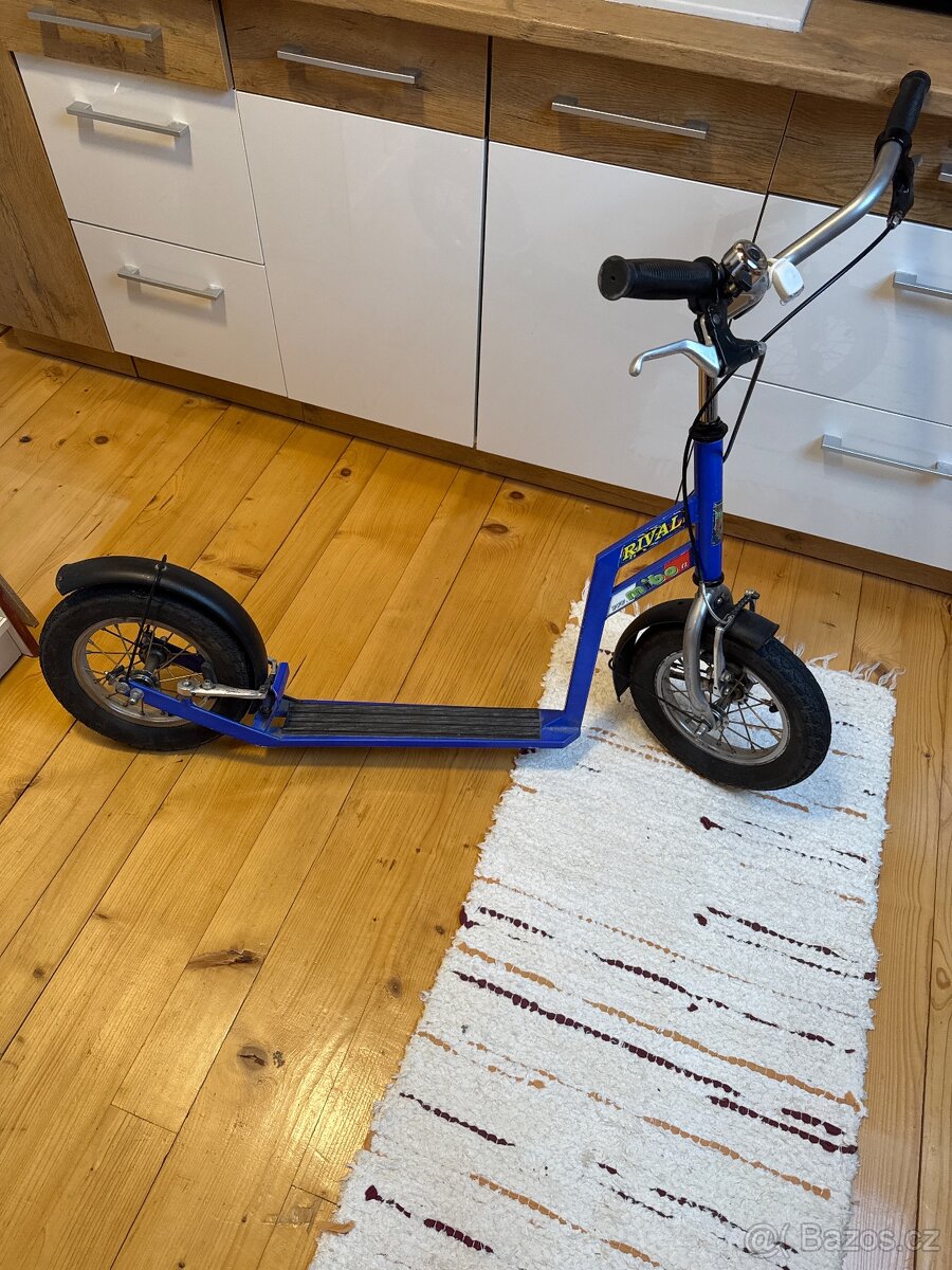 Kvalitni kovova Mibo kolobezka pro dospele