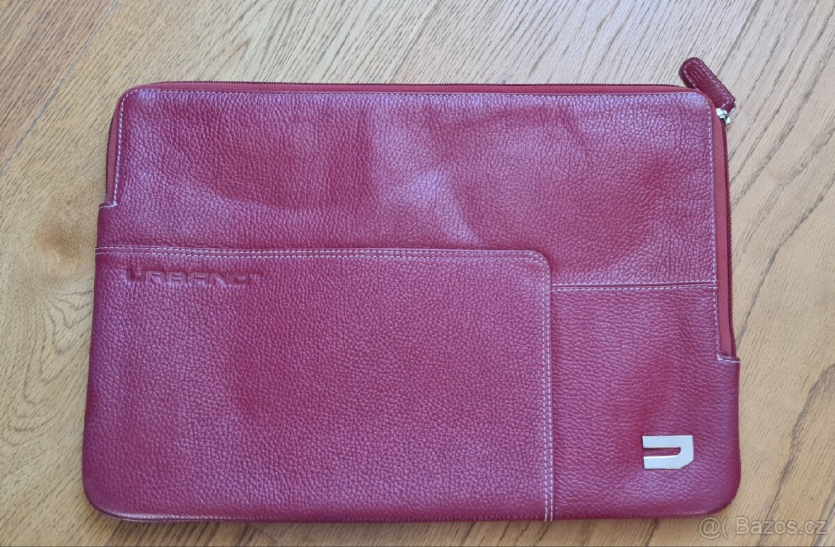 Kozeny obal na Apple macbook 15