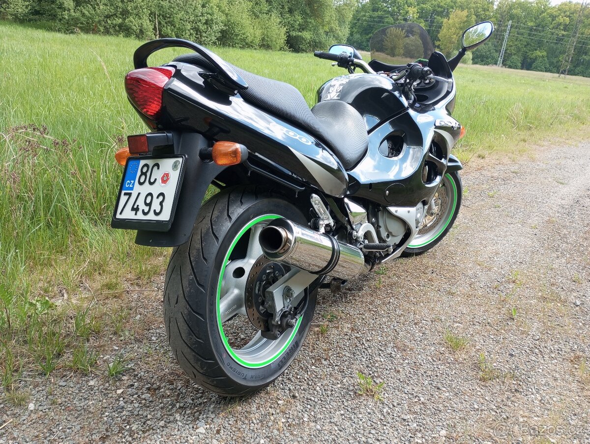 Suzuki GSX 600f