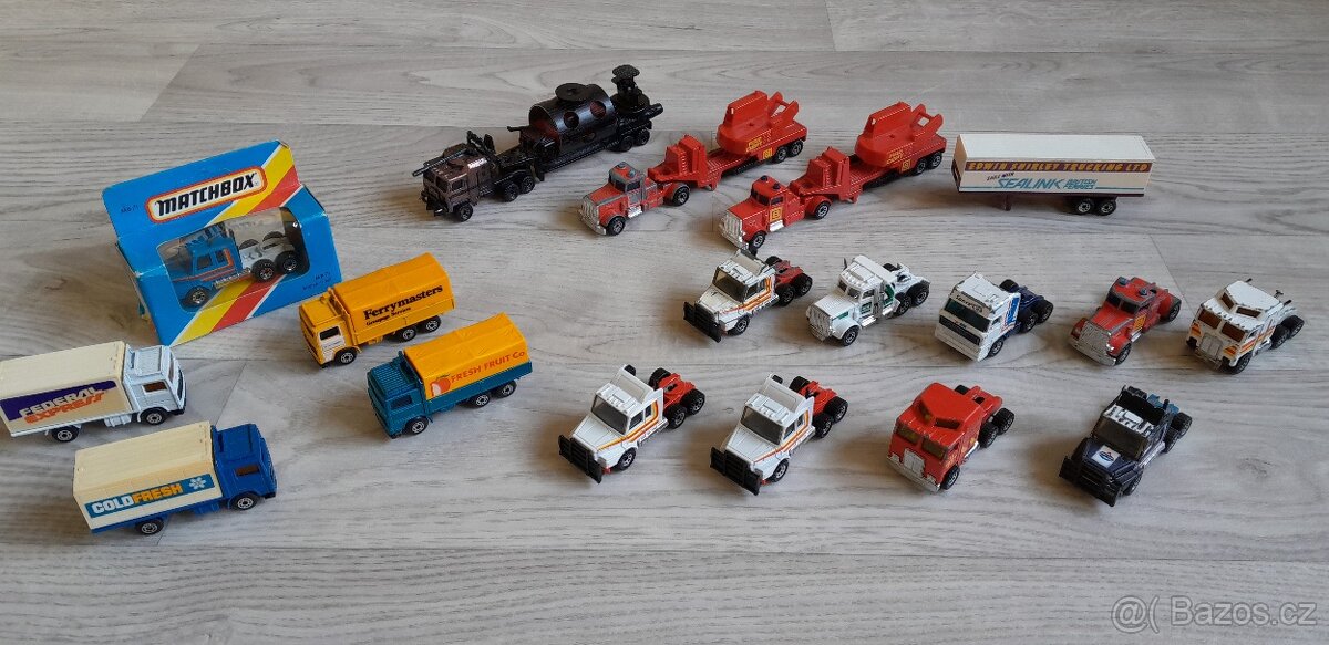 autíčka - angličáky Matchbox  CONVOY