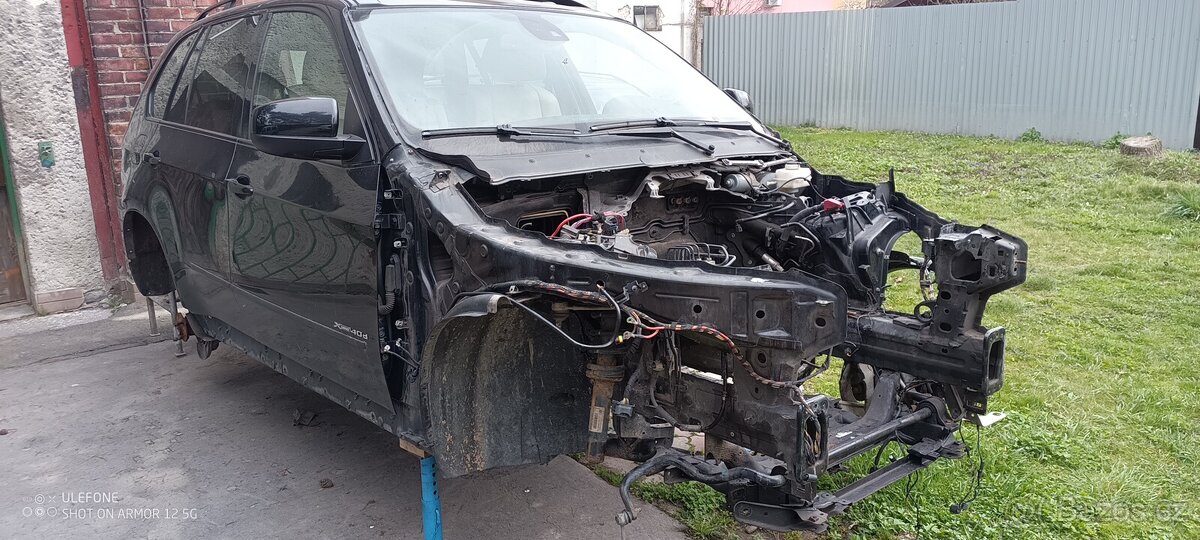 Prodám díly z vozu BMW X5 e70 40d
