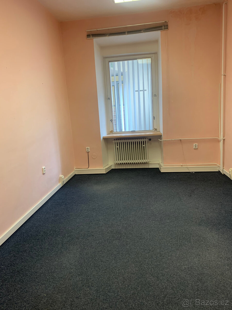 Pronájem kanceláří Brno, Lidická od 14 m2,parkování