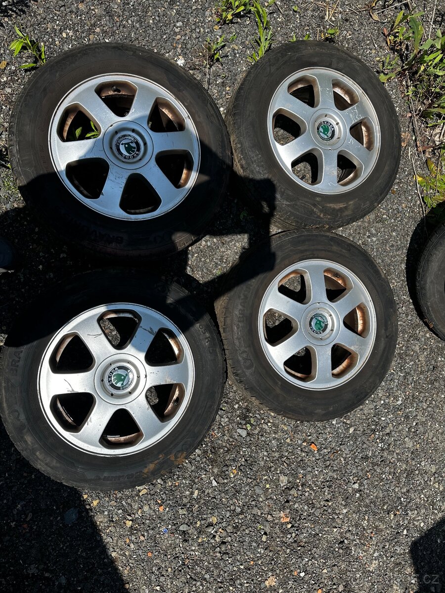 Alu kola 5x100 r15 octavia 1 I