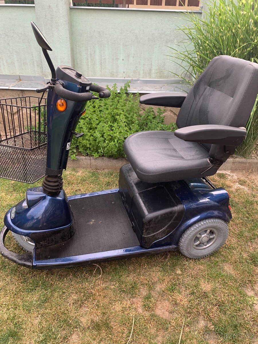 Prodám invalidní mechanický vozík