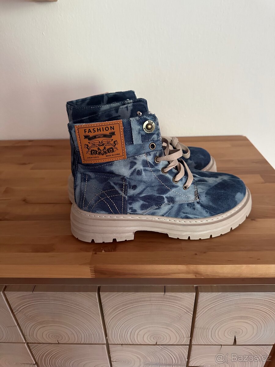 Nove jeansove kotnickove boty c 41 nakupni cena 1 799 kc