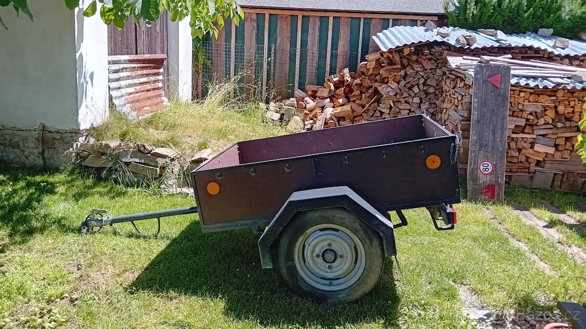 Prodám nákladní přívěs za osobní auto.