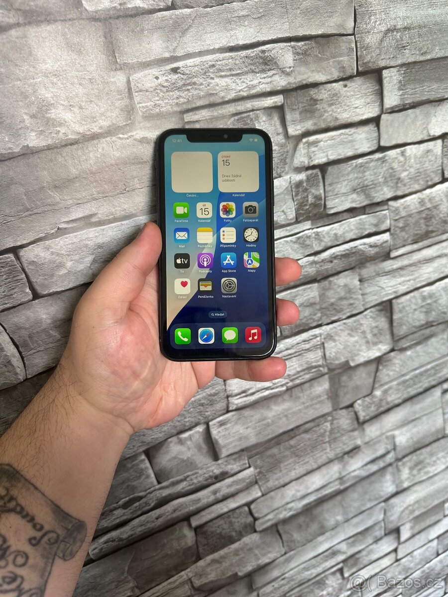 iPhone 11