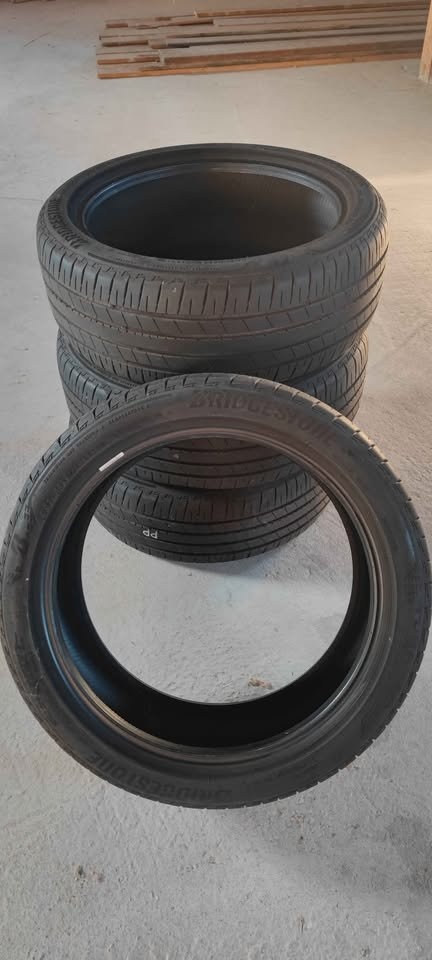 Bridgestone Turanza 225/40 ZR19 93 W XL MO letní