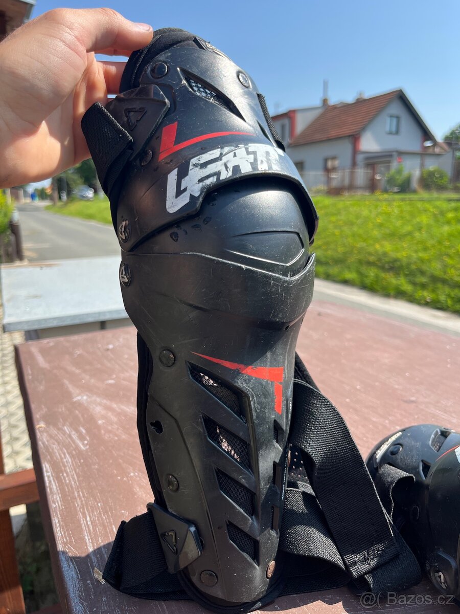 Chrániče kole LEAT