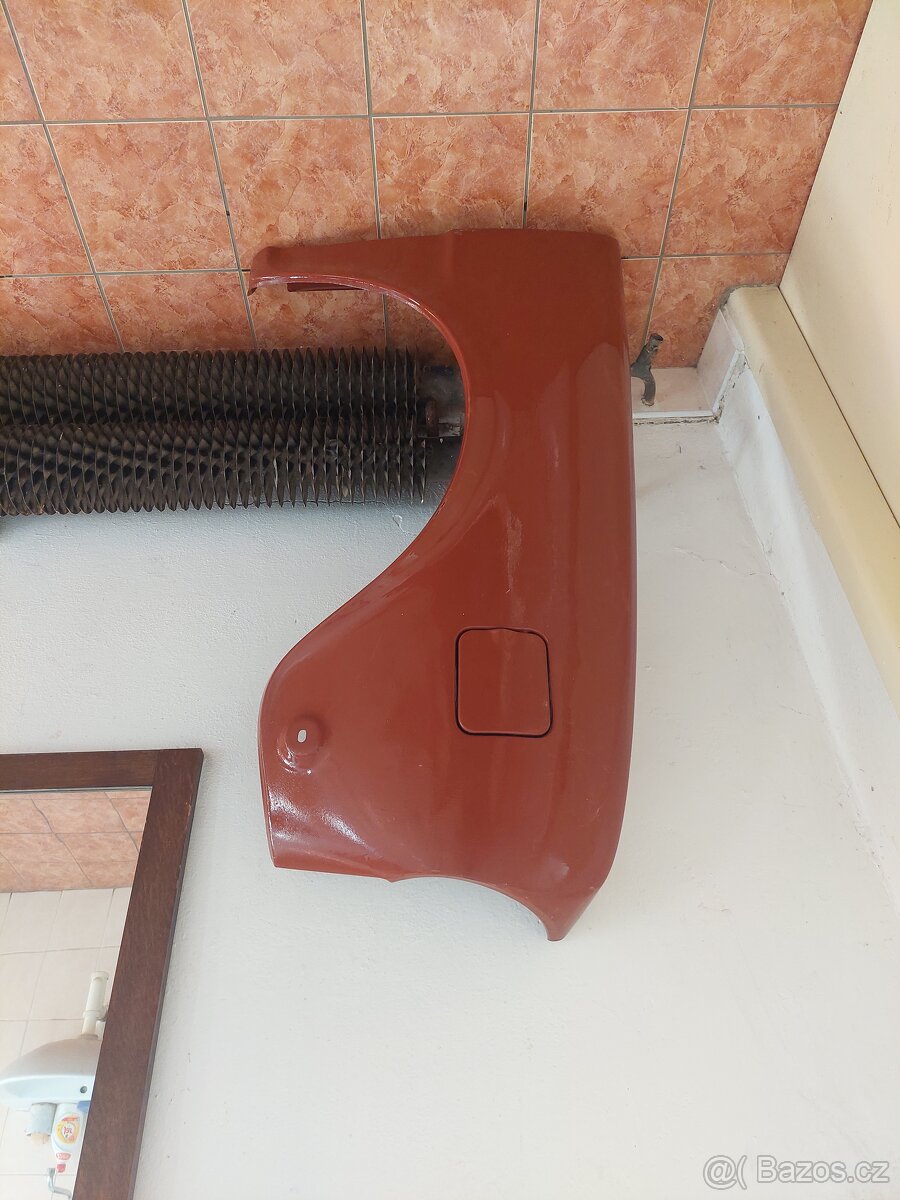 Blatníky na Škoda pravý bok přední zadní