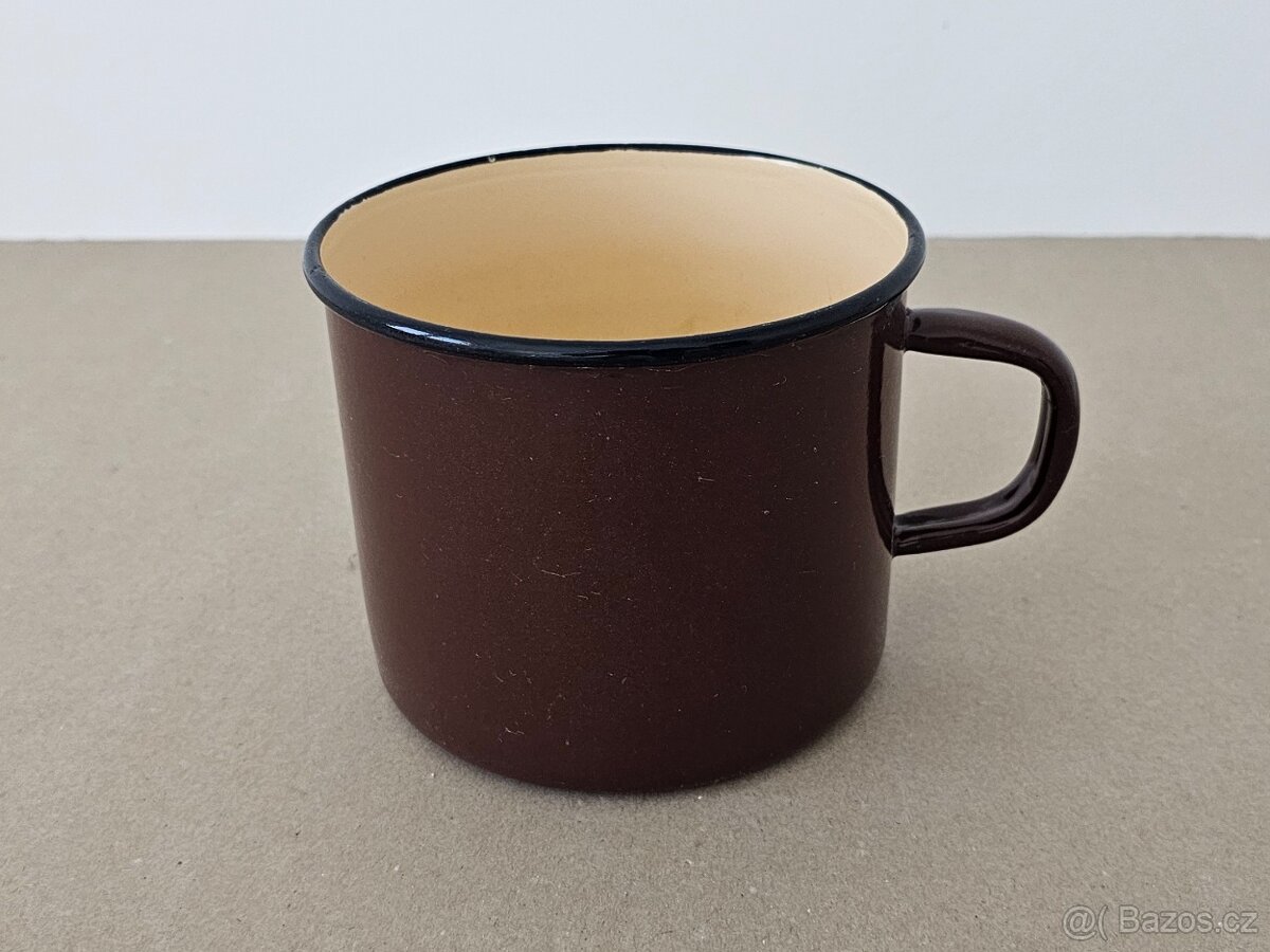 Starý smaltovaný hnědý hrnec SFINX