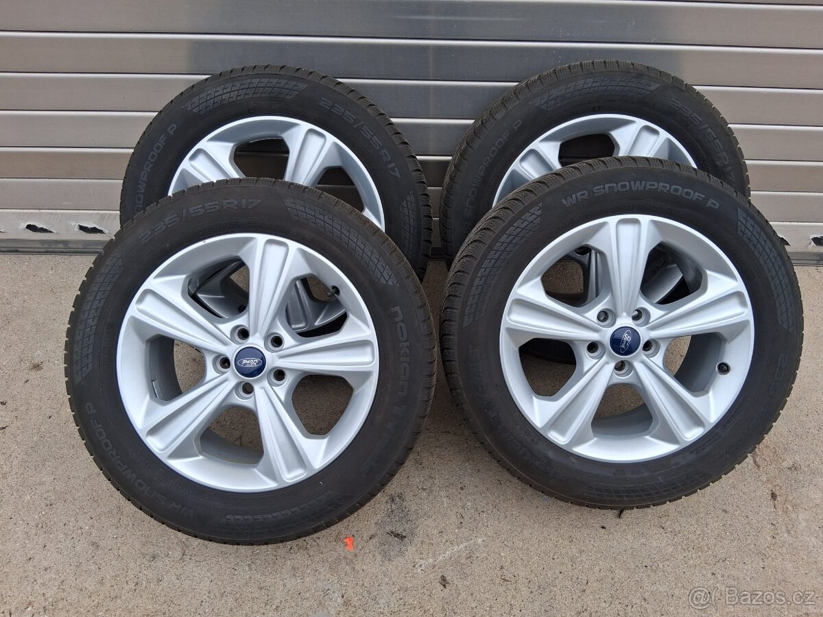 Zimní pneu 235/55/17 orig sada Ford Kuga
