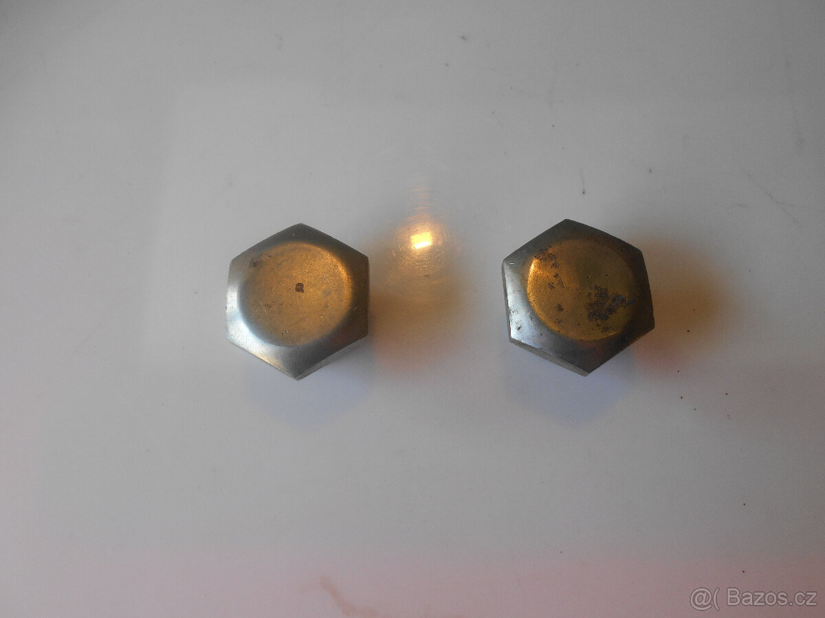 VRCHNÍ MATKY TRUBEK NA DUBY prodám