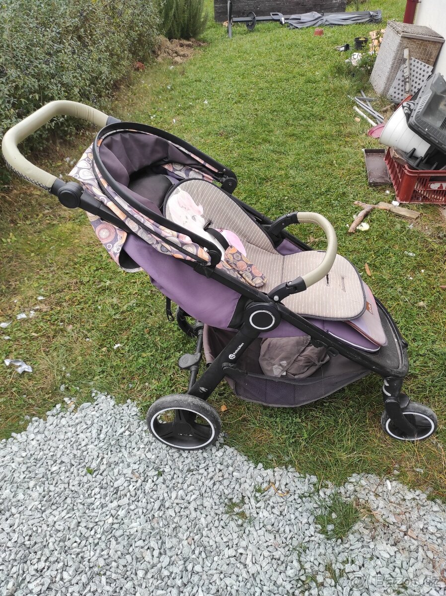 Sportovní kočárek Petite&Mars Street