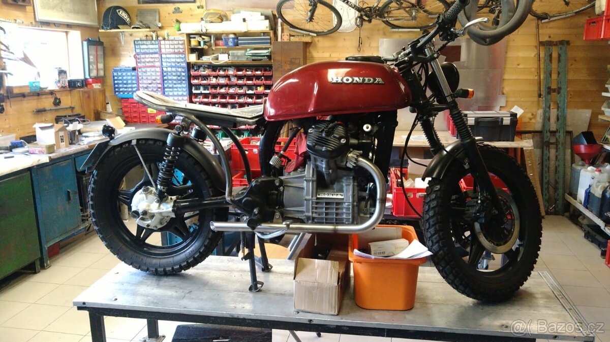 Honda CX 500 nedokončená stavba