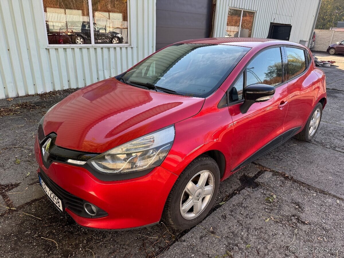 RENAULT CLIO 1,2 16V,54 KW,ROK 2014,NAJ 160 TKM,KLIMA,DOHODA