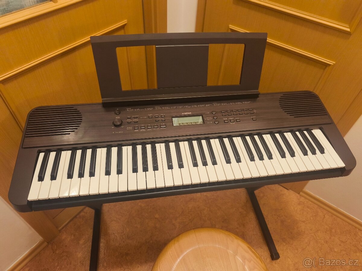 Yamaha PSR-E360 s dynamikou úhozu