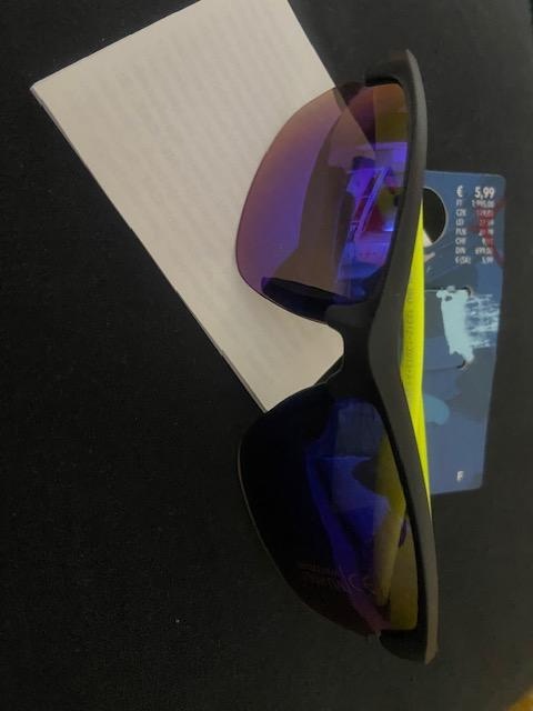 Sportovní sluneční brýle