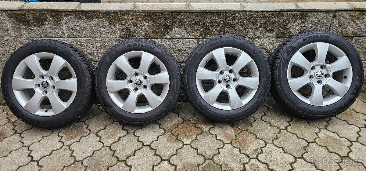Originál alu ŠKODA O2 5x112 205/55 R16 nové zimní 8mm