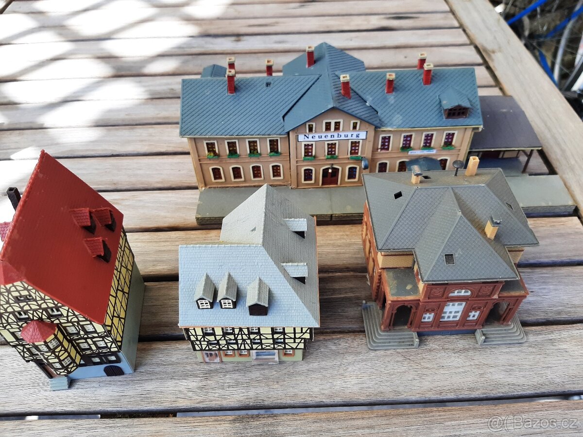 Vlačky  domečky  velikost N ,TT a H0