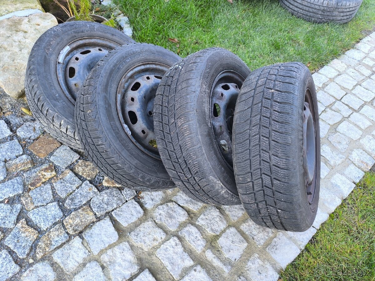 Prodám zimní sadu na fabia 1-rezervace