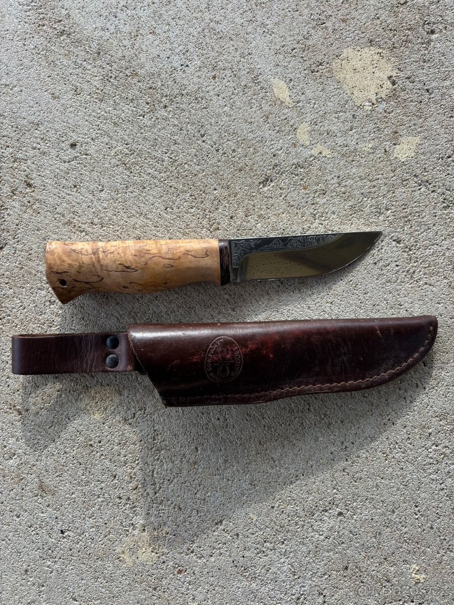 Lovecký nůž A&R Zlatoust RWL-34 – karelská bříza, kožené pou