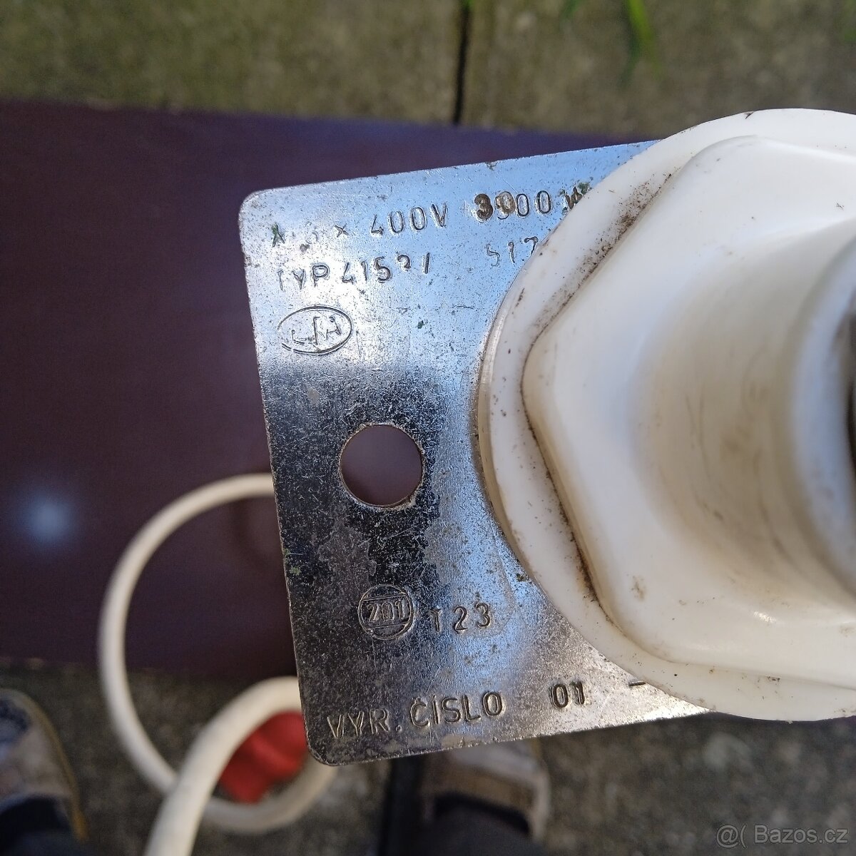 Prodám elektrické topné těleso na 400V,3kw