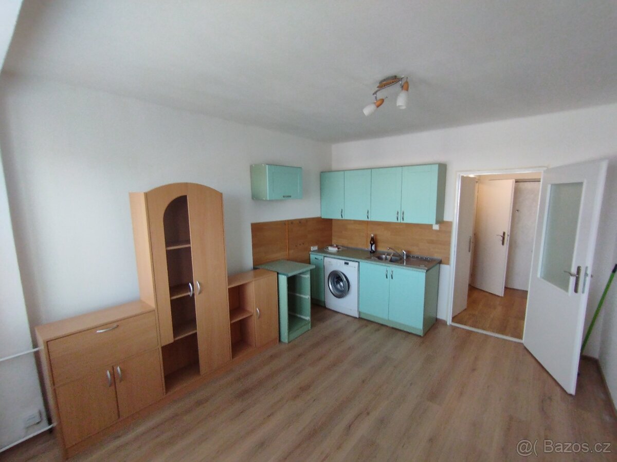 pronajmu byt 1+kk ul. Baarova 15, Ostrava Mar. Hory,