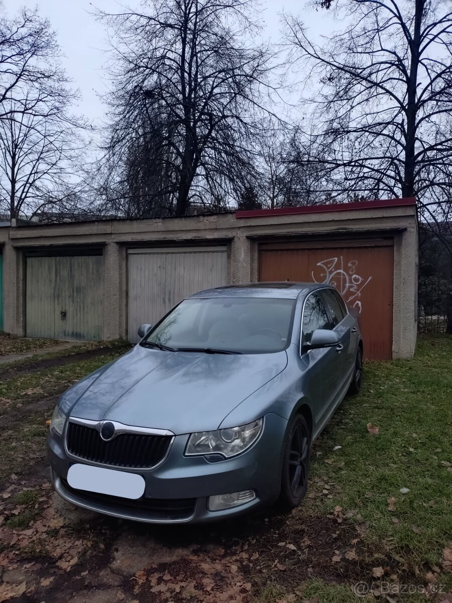 Škoda Superb 2009 2.0 TDI 125 kW šedý