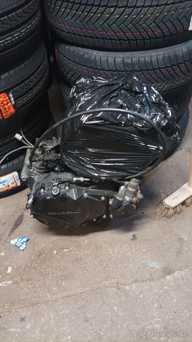 Motor Kawasaki gpz 500s