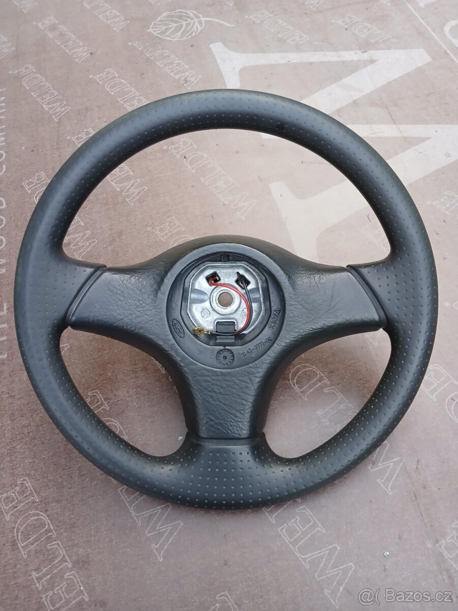 Volant na Ford Escort