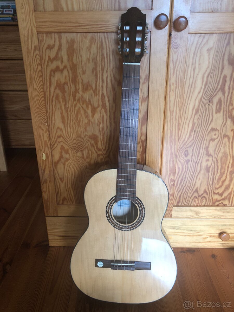 Kytara Classica (solid tonewood) + taška