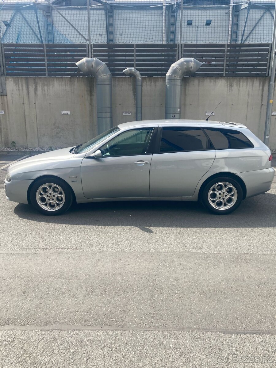 Prodám osobní vůz - Alfa Romeo 156, 1.9,JTDm16V/skvělý stav