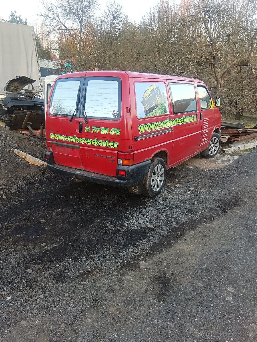 T4 na náhradní díly