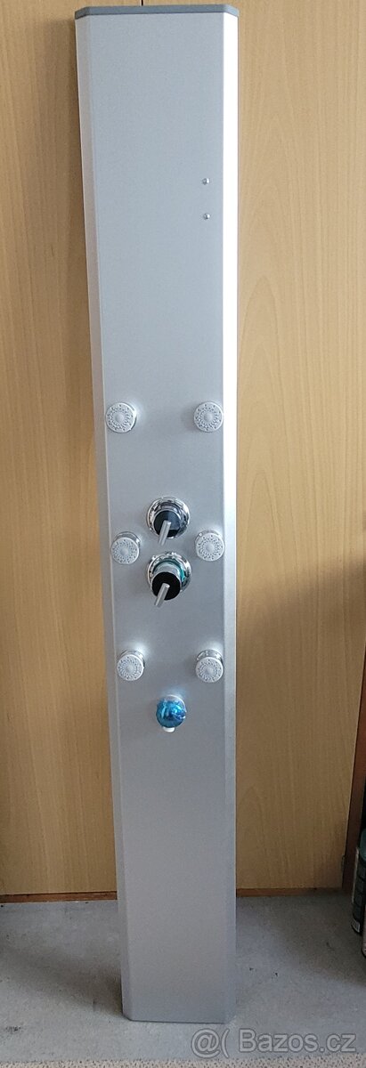 Sprchový panel