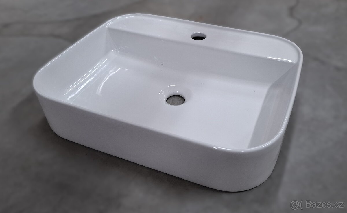 NOVÉ bílé designové umyvadlo 50x40