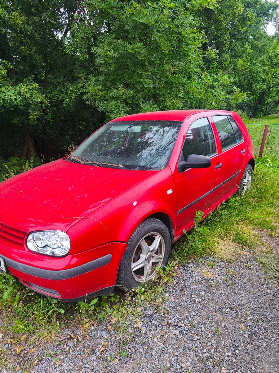 Prodám vw golf 1.6 na ND