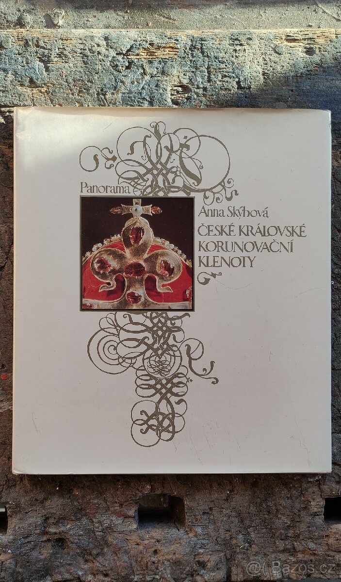 České královské korunovační klenoty