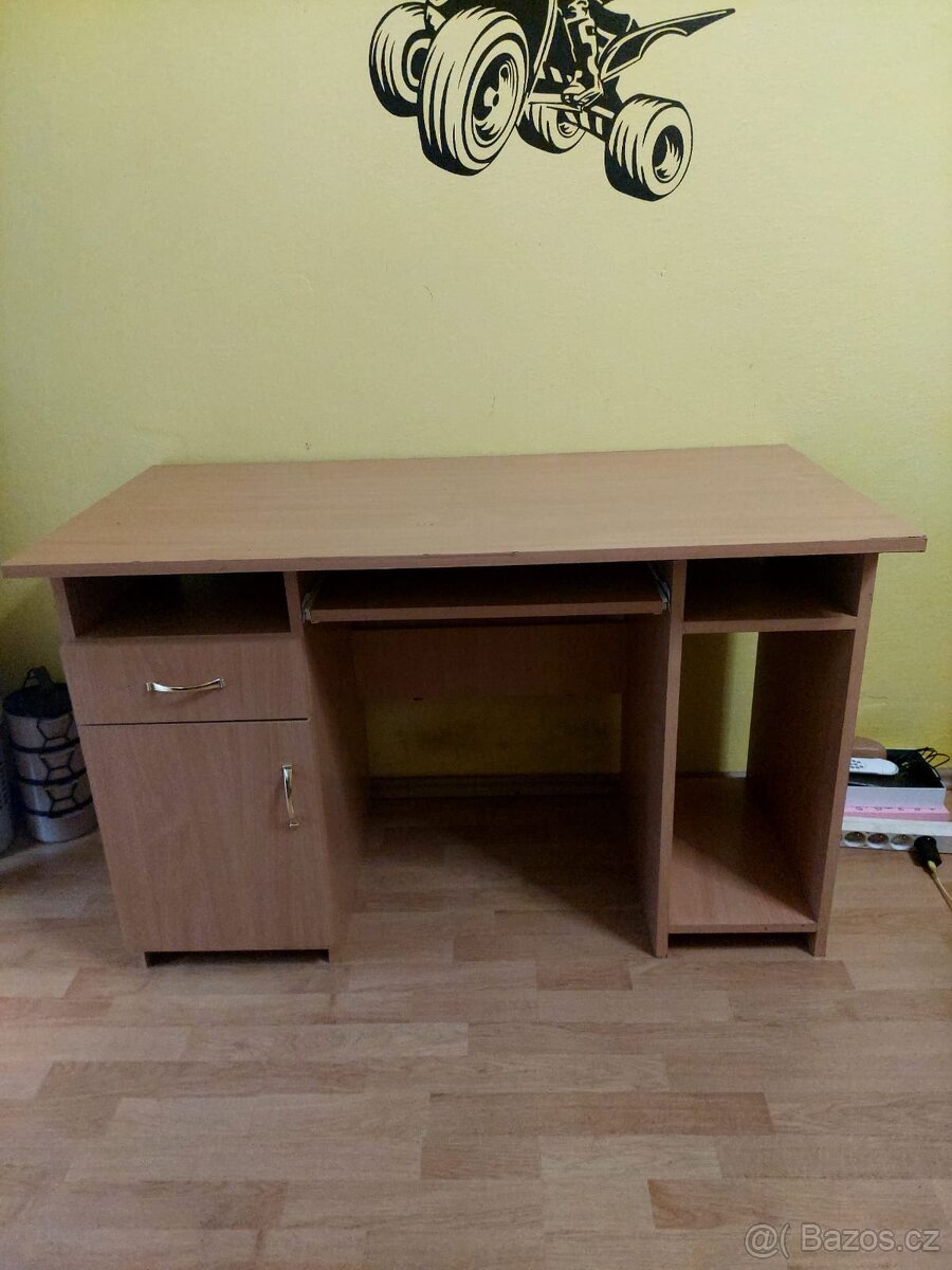 Počítačový stůl