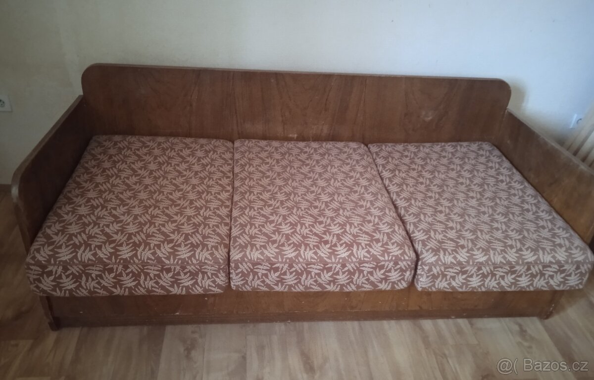 Gauč s úložným prostorem