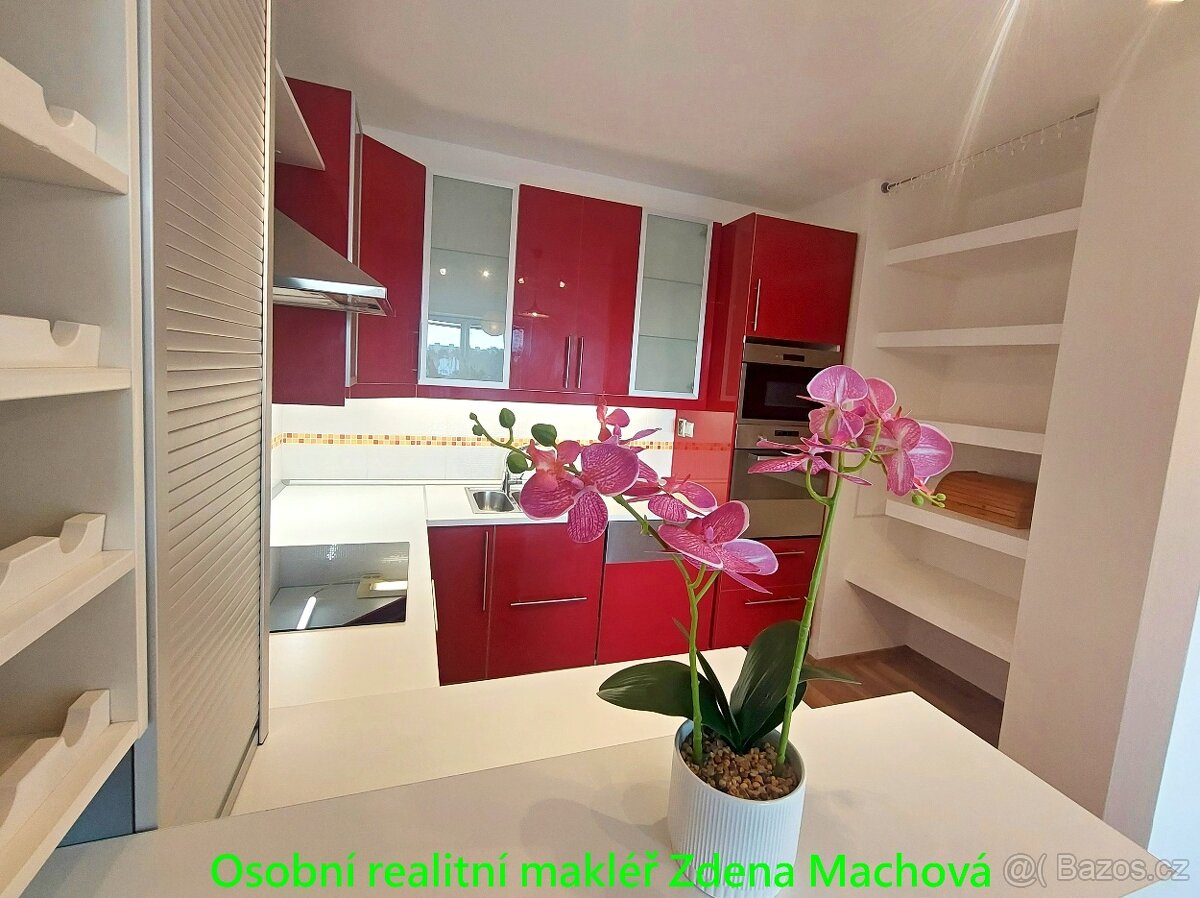Pronájem bytu 3kk ul. Brechtova, Praha 4