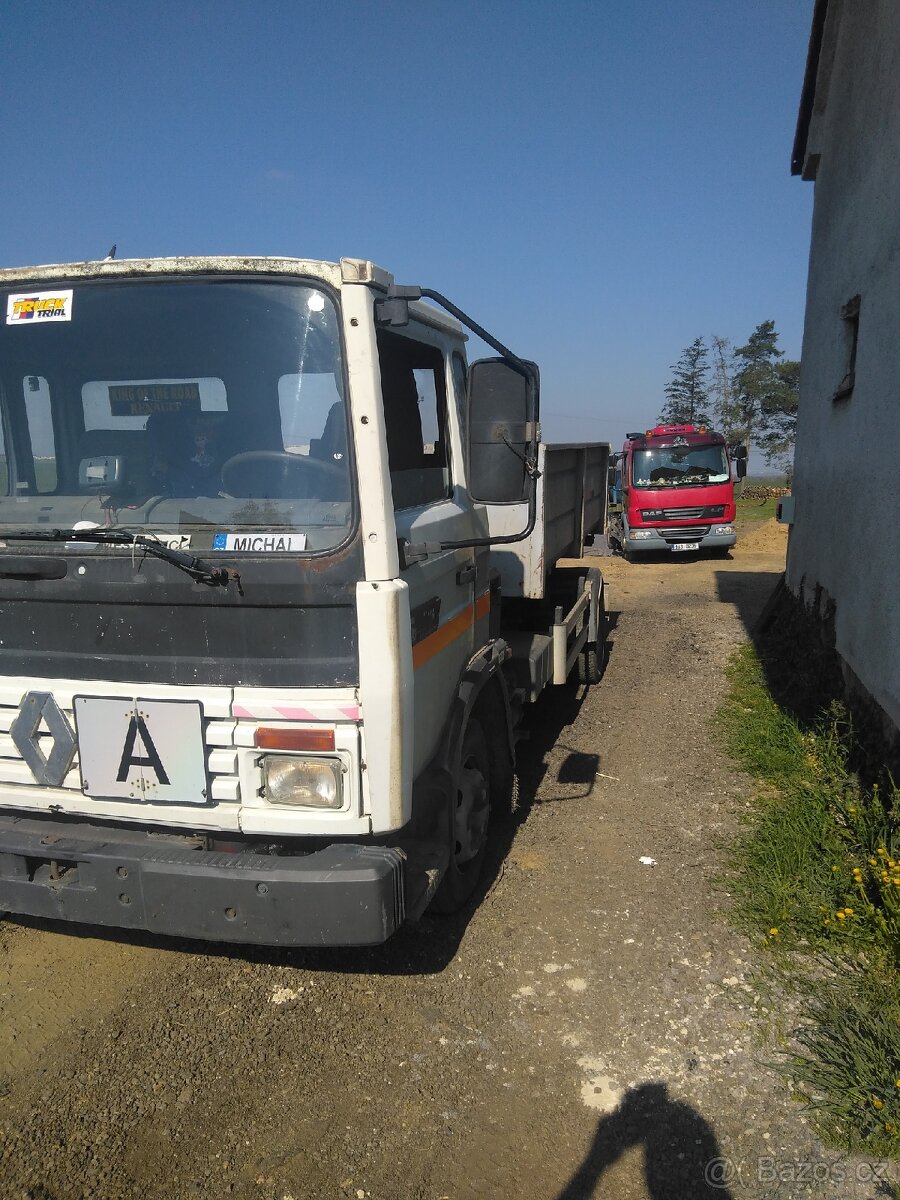 Renault midliner nosič kontejnerů