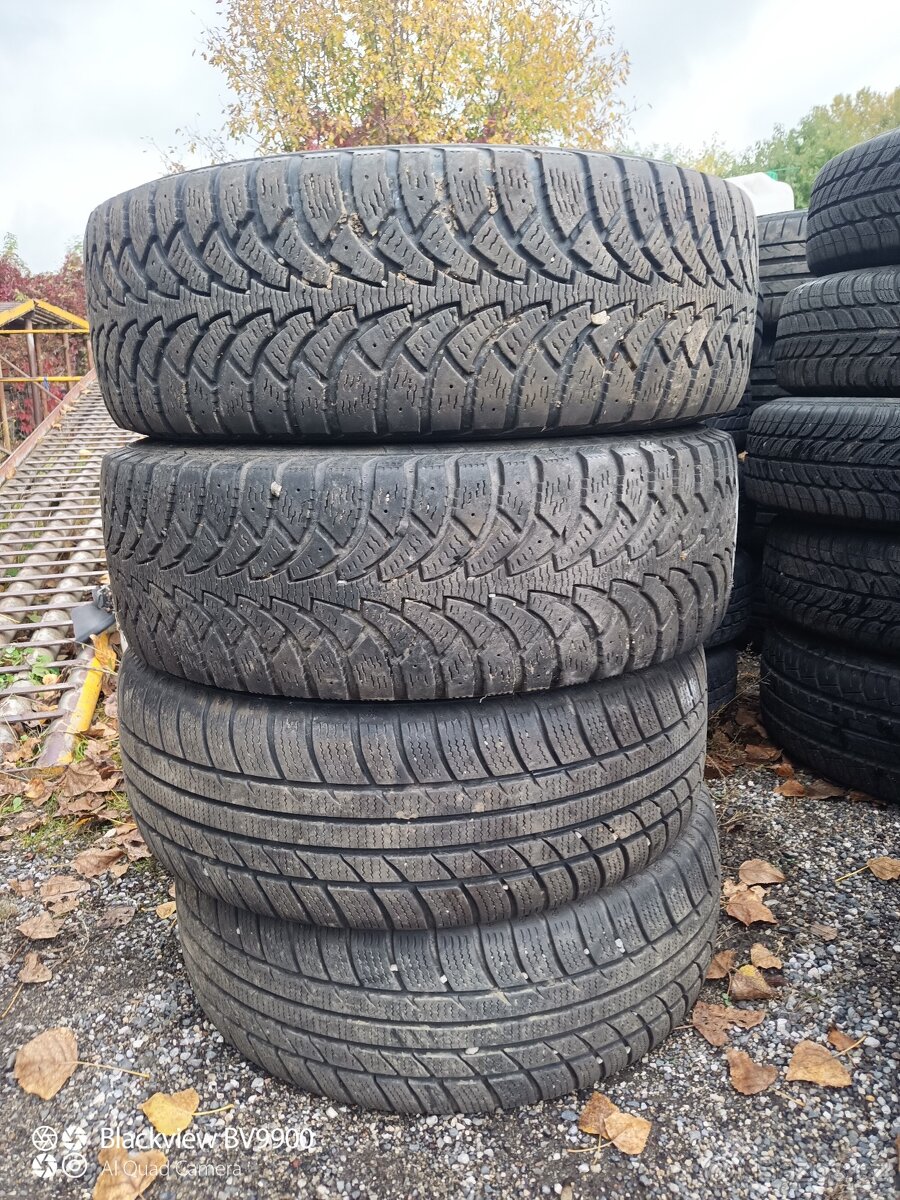 Zimní pneumatiky 185/55 R15 na disku Mercedes Benz A 170.