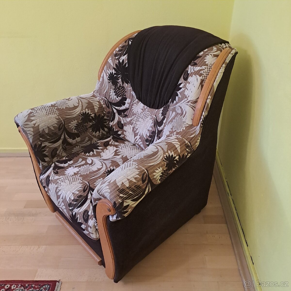 KŘESLO UŠÁK - RETRO - ZLEVNĚNO