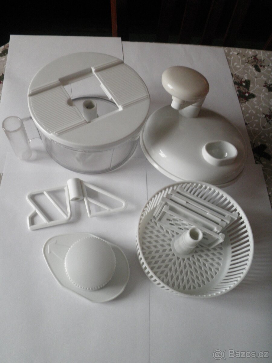 Ruční univerzální robot