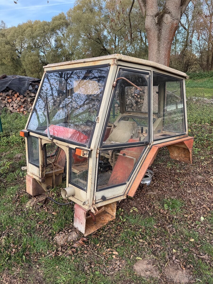 Prodám kabinu zetor 6911