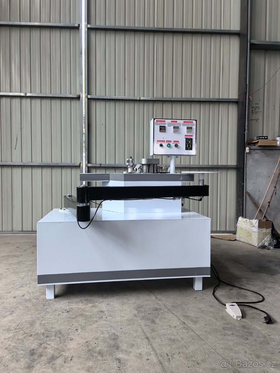 Olepovačka kulatých hran a různých rádiusů z lamino desek. .