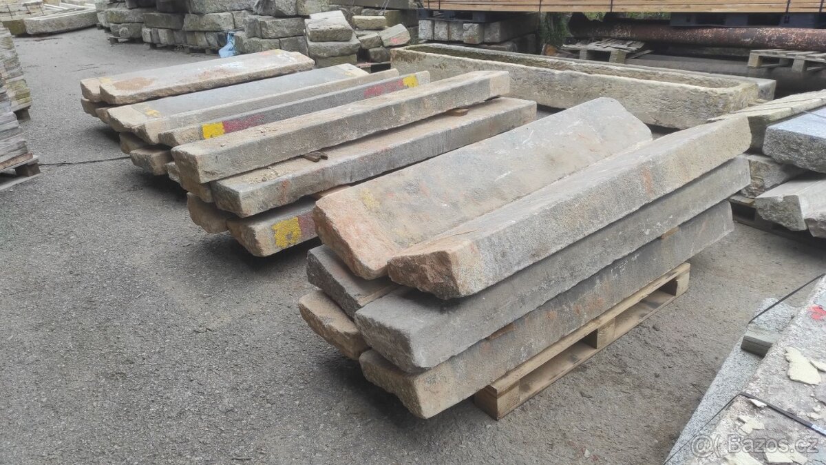 Staré kamenné schody, žulové schody, schod, 20 ks