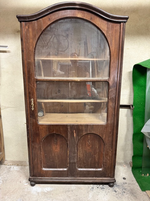 Retro skříň (historická)